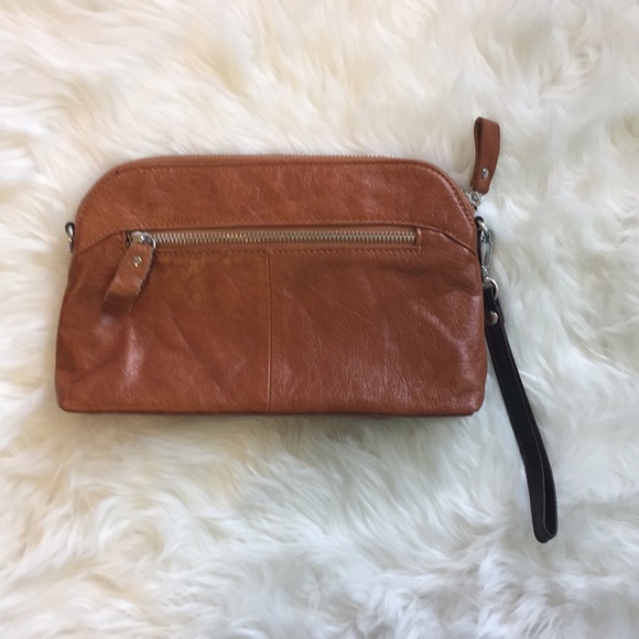 Like new Lecxci leather wristlet/crossbody bag - Picture 3 of 8